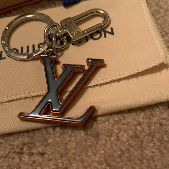 SOLD🛑Louis Vuitton Colors Bag Charm - Picture 2 of 13